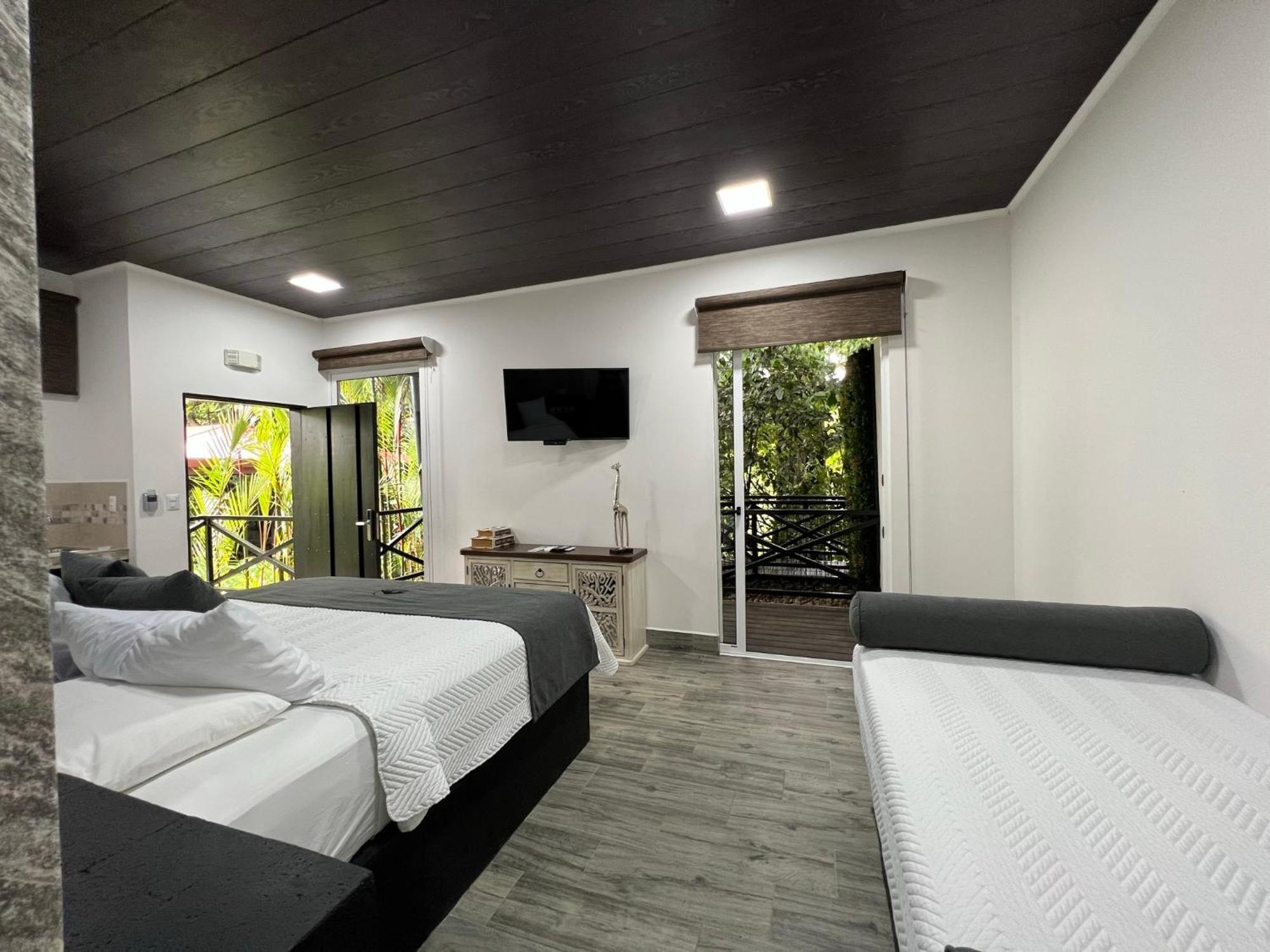 Hotel Boutique Casa Del Rio Ла Фортуна Экстерьер фото